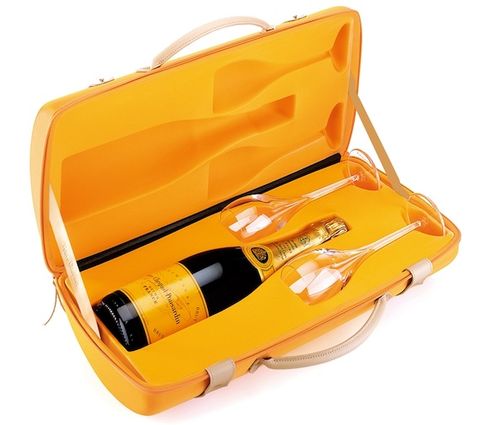 VEUVE CLICQUOT BRUT TRAVELLER  EDITION CHAMPAGNE 75CL